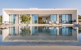 Ellas Residence Fantastic Pool Heated